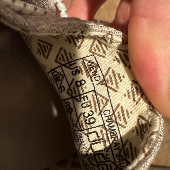 Brand new (never worn) Women’s Hey Dudes - Picture 2 of 4